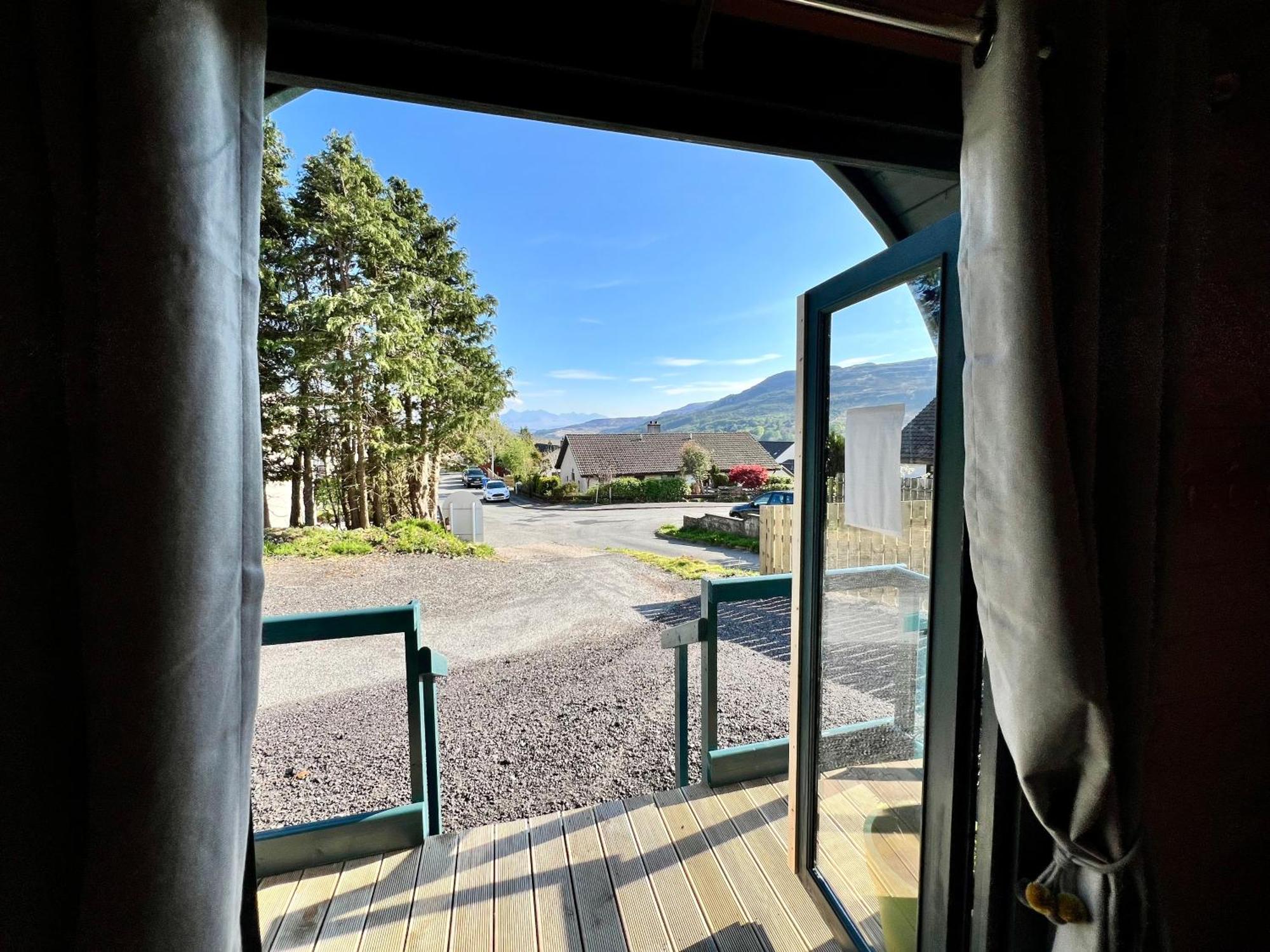 Ferienwohnung Radio Skye Pods Portree Exterior foto